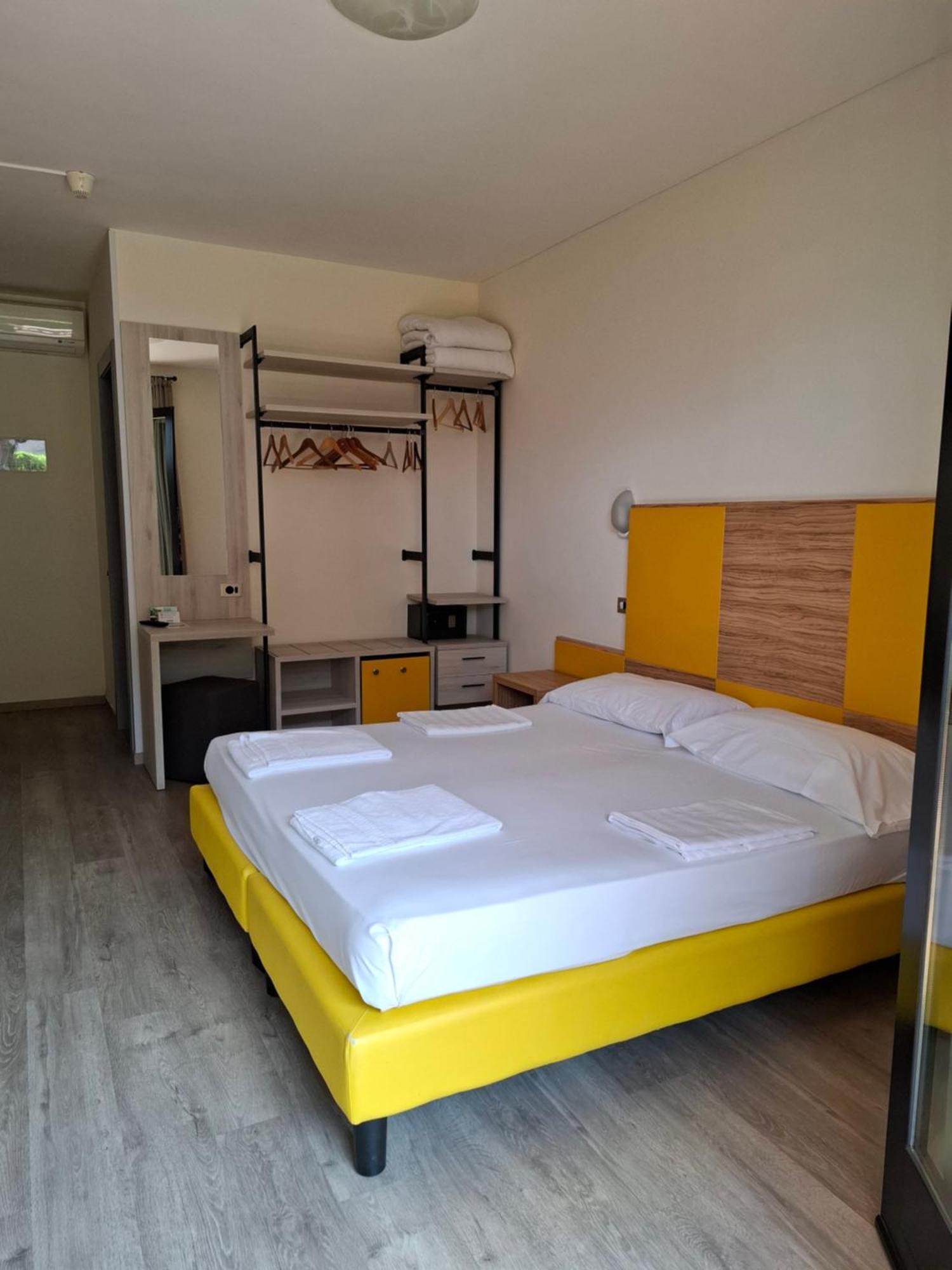 Garni Onda Hotel Torri Del Benaco