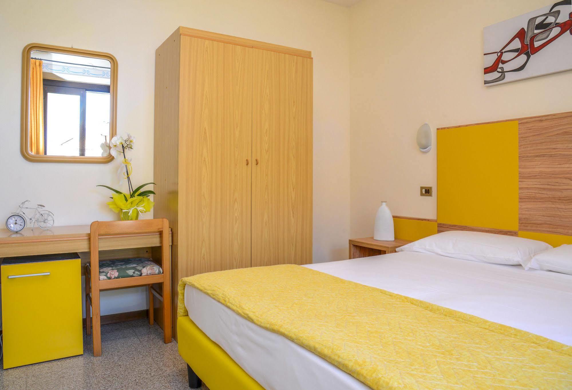 Hotel Onda Torri Del Benaco