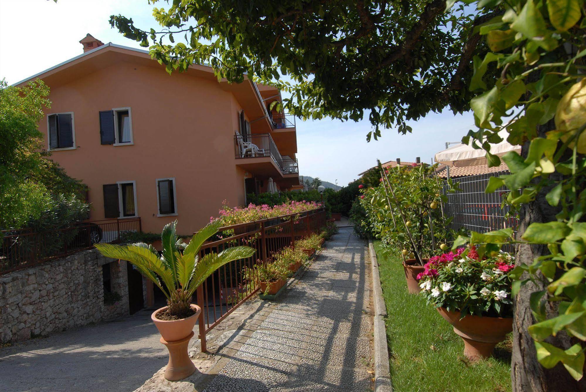 Garni Onda Hotel Torri Del Benaco